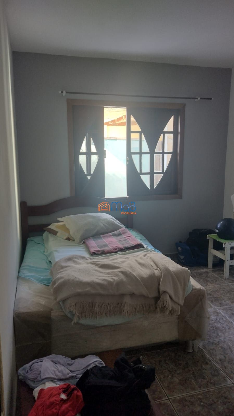 Casa + 3 Apartamentos com Renda de R$3.500/mês. Imóvel versátil para morar e inv