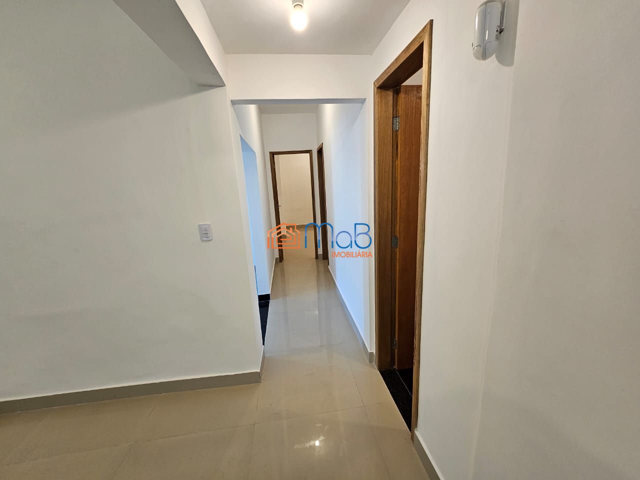 Casa à venda com 3 quartos, 150m² - Foto 3