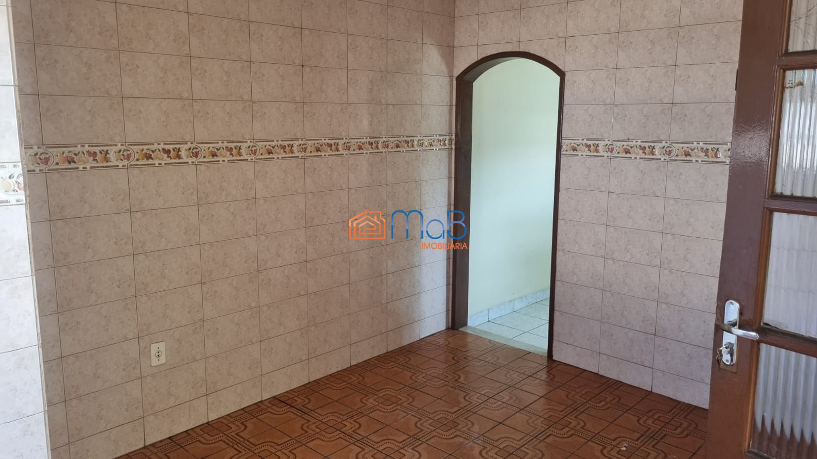 Casa Com Sobrado, Terraço e Kitnets no Visconde