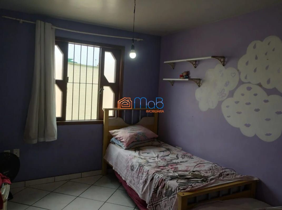 Excelente casa em área para investimento