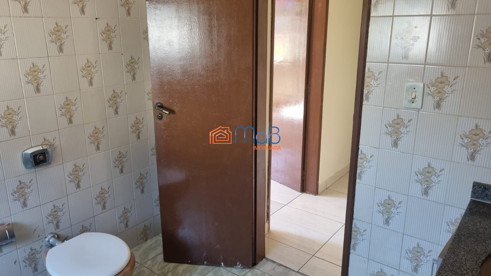 Casa Com Sobrado, Terraço e Kitnets no Visconde