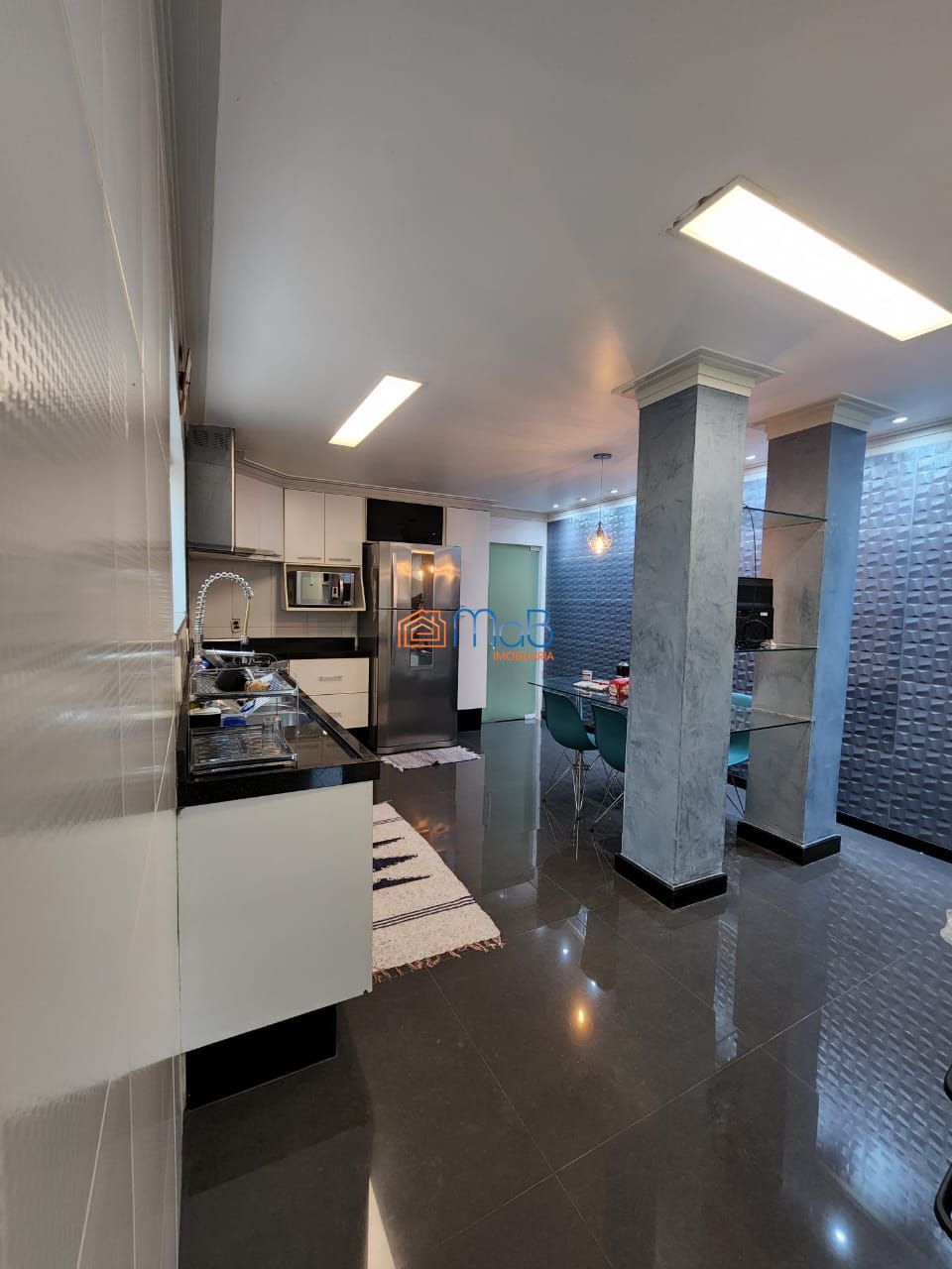 Linda Casa com 03 quartos a venda no Jardim Santo Antônio