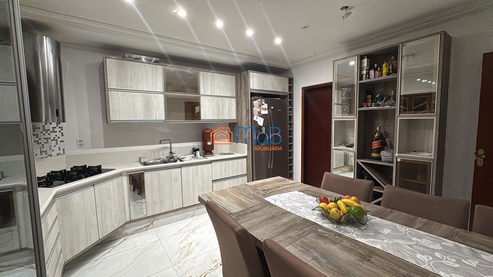 Apartamento 3 quartos espaçoso próximo à praia!