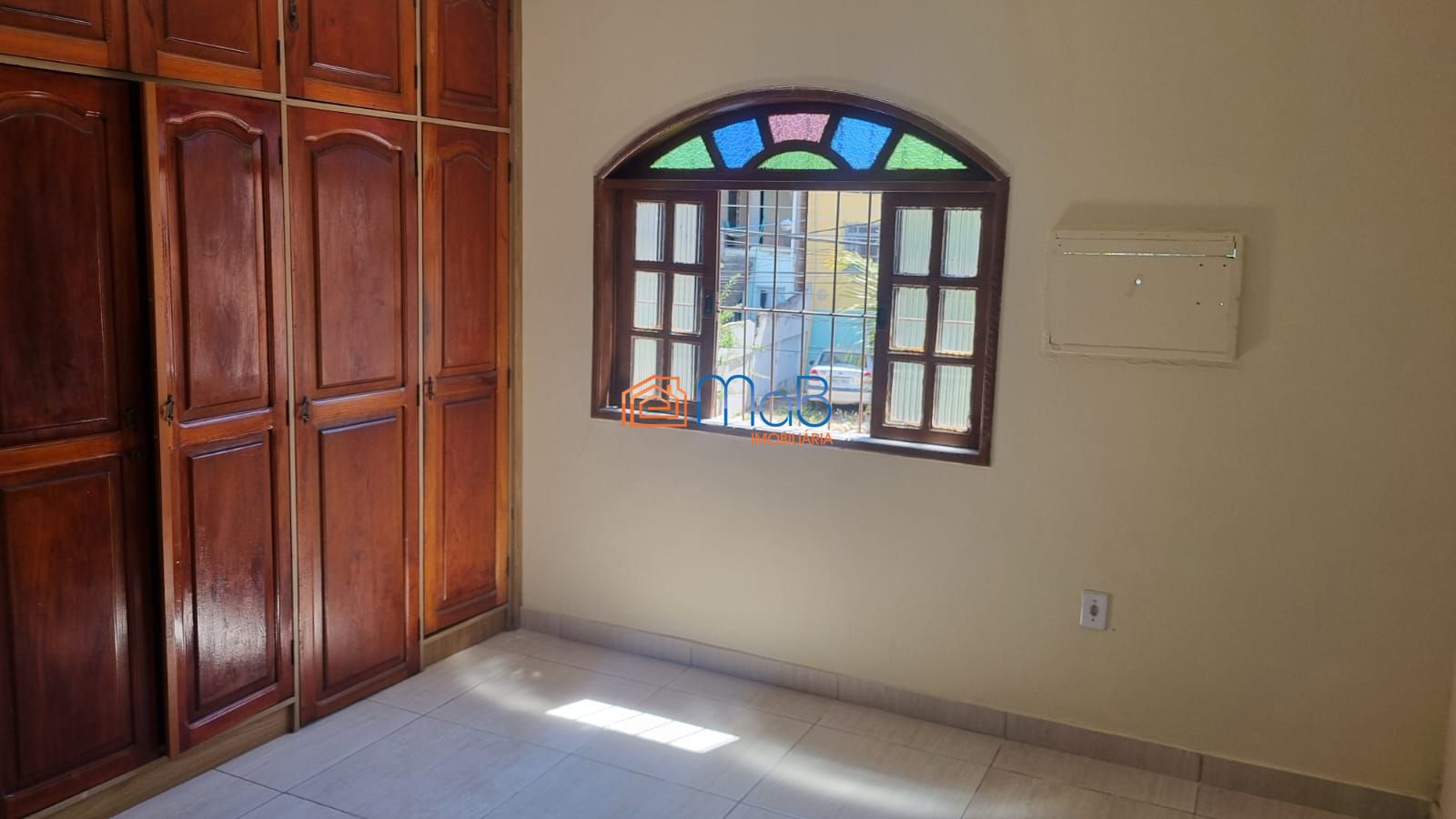 Casa Com Sobrado, Terraço e Kitnets no Visconde
