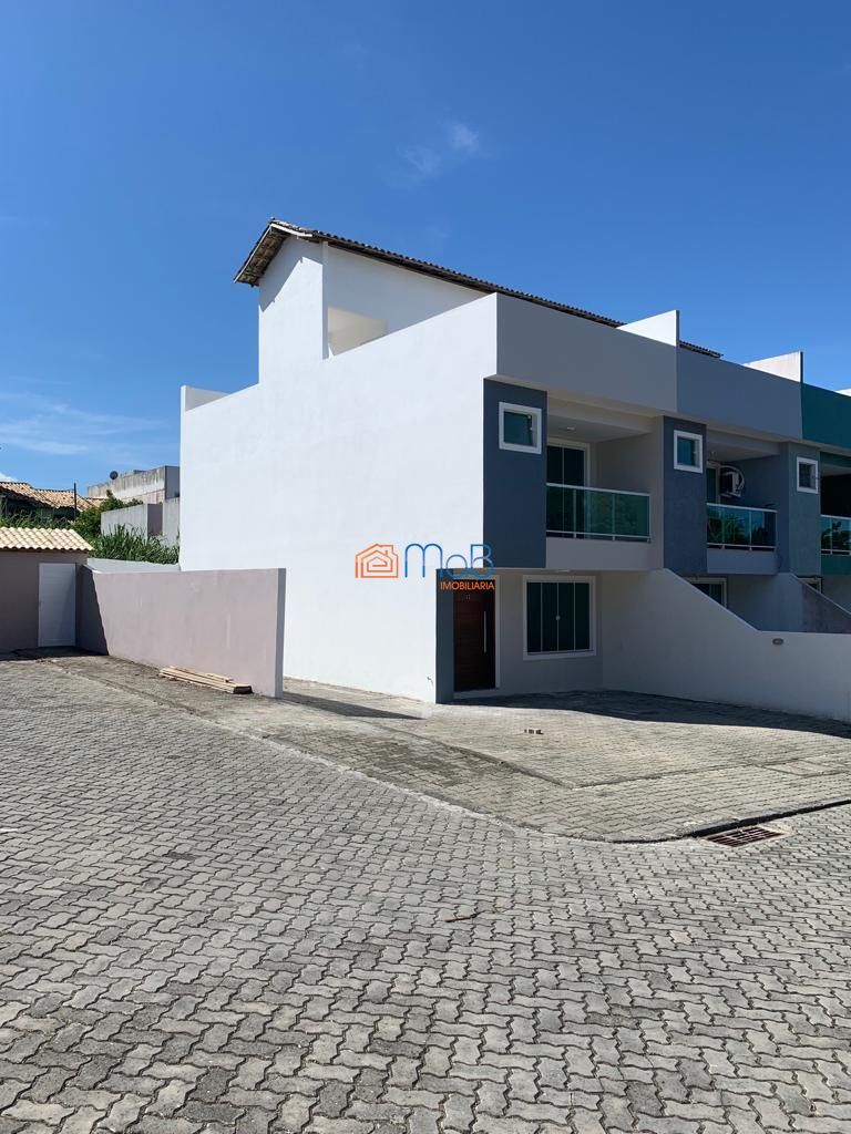 Casa à venda com 3 quartos, 110m² - Foto 1