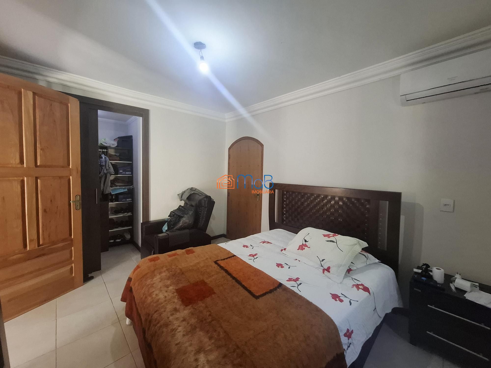 Casa, 6 quartos, 250 m² - Foto 8
