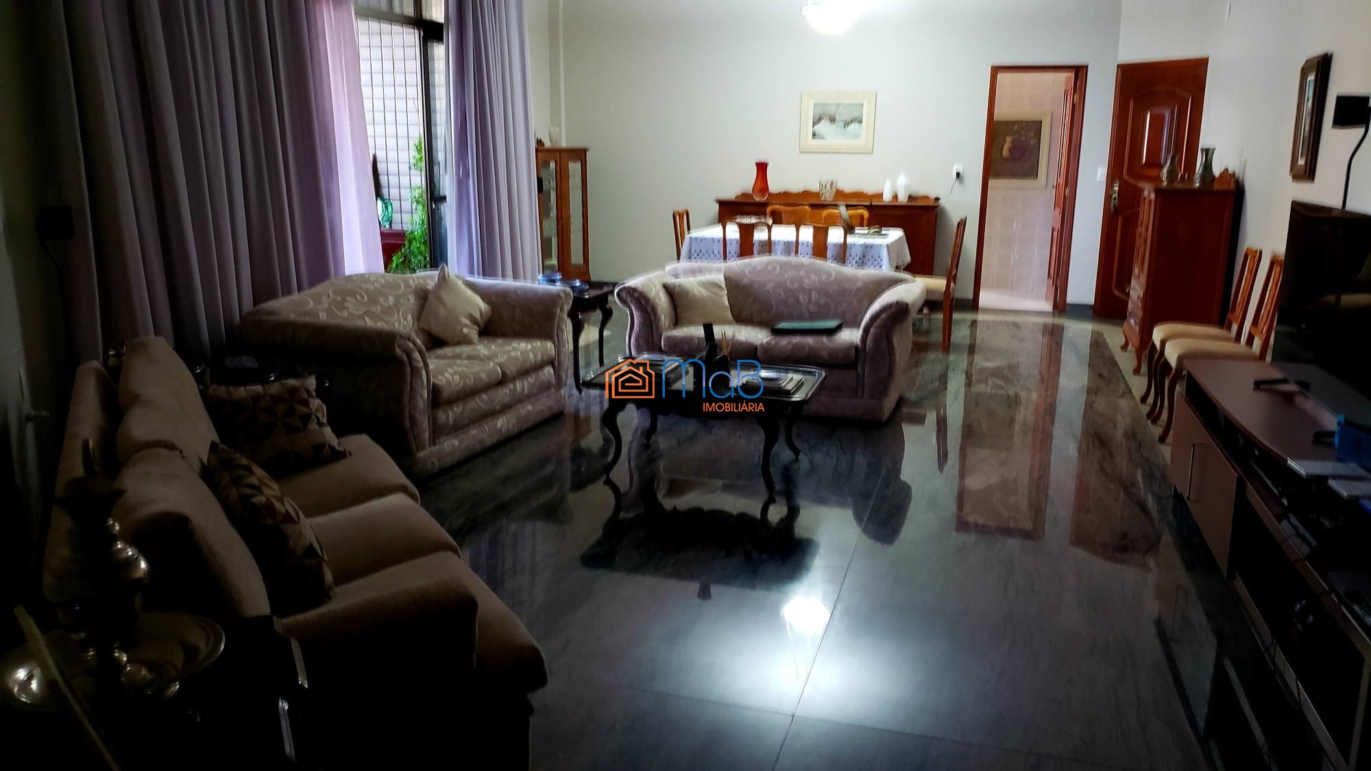 Apartamento à venda com 3 quartos, 240m² - Foto 4