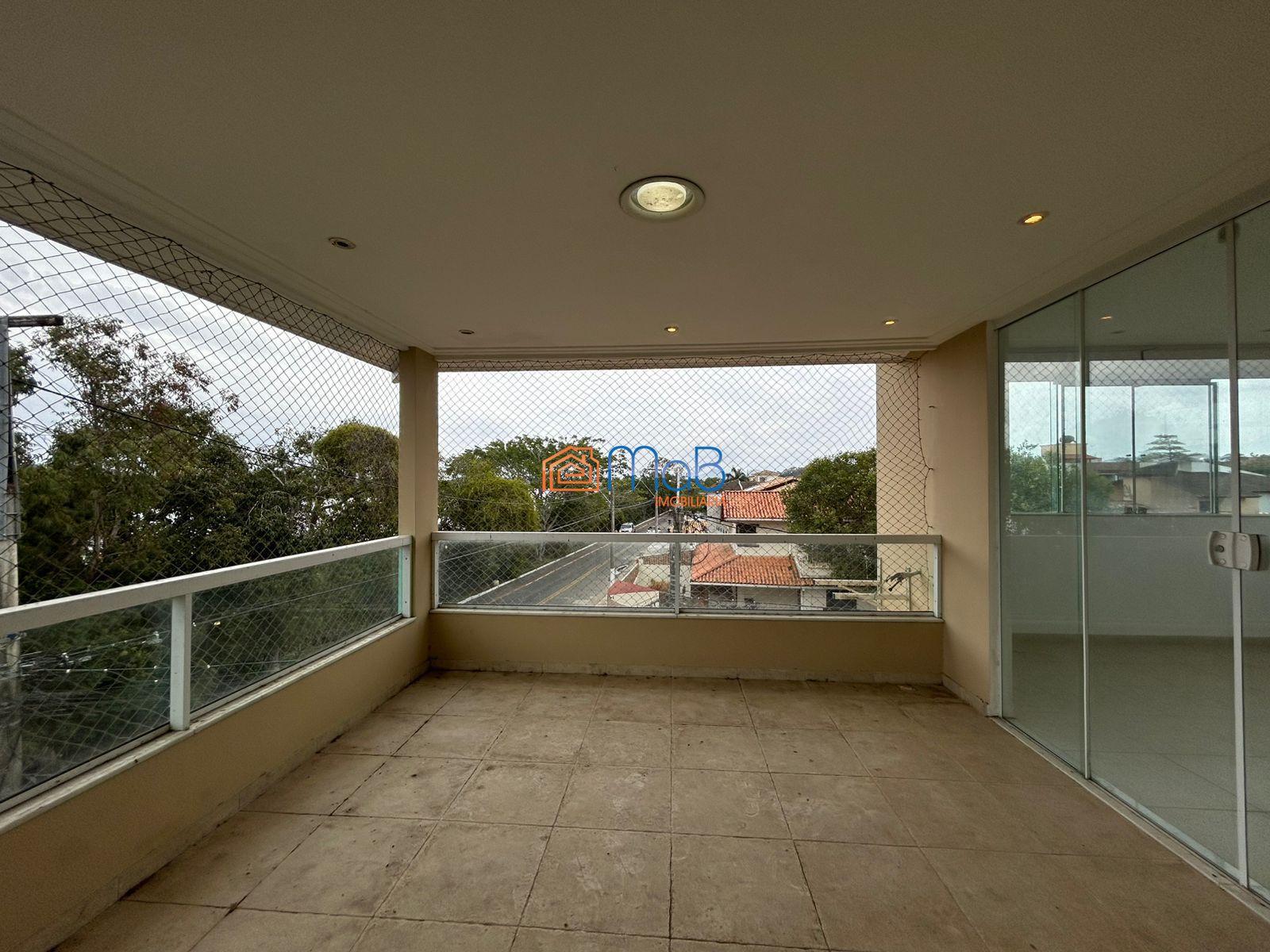 Casa espaçosa de 3 quartos com terraço, vista pra lagoa e ár