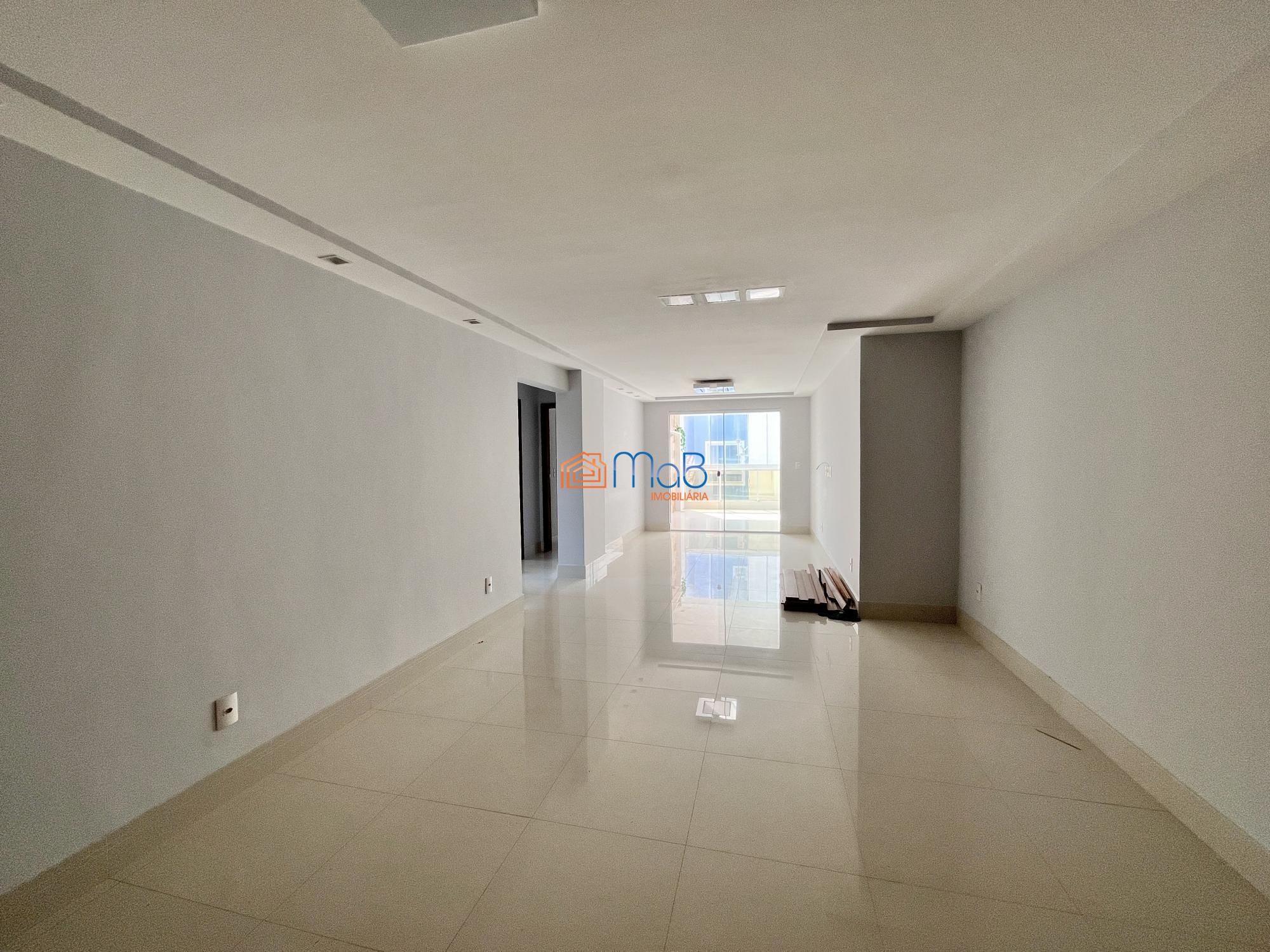 Apartamento à venda com 3 quartos, 138m² - Foto 1