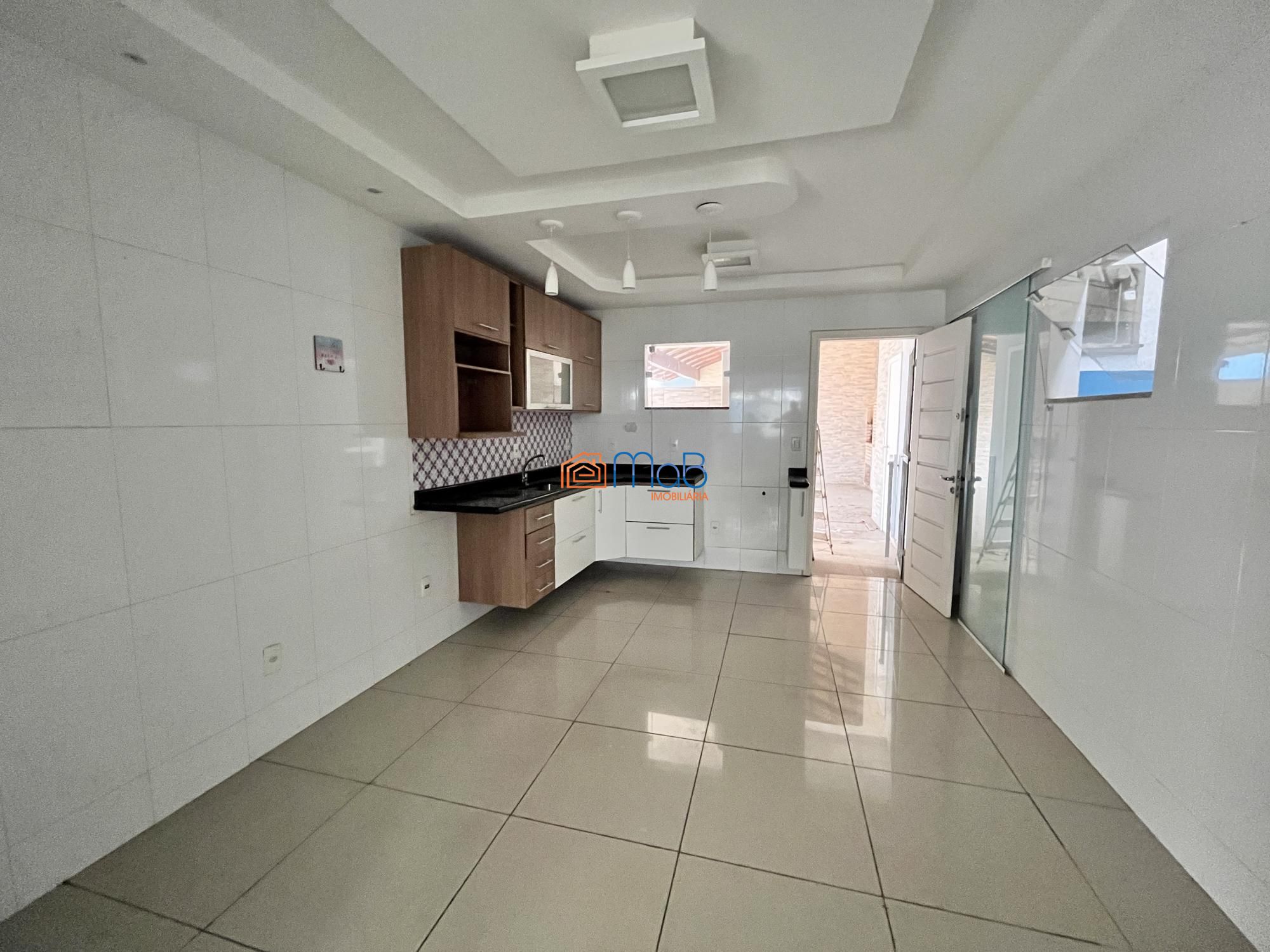 Casa à venda com 3 quartos, 206m² - Foto 4