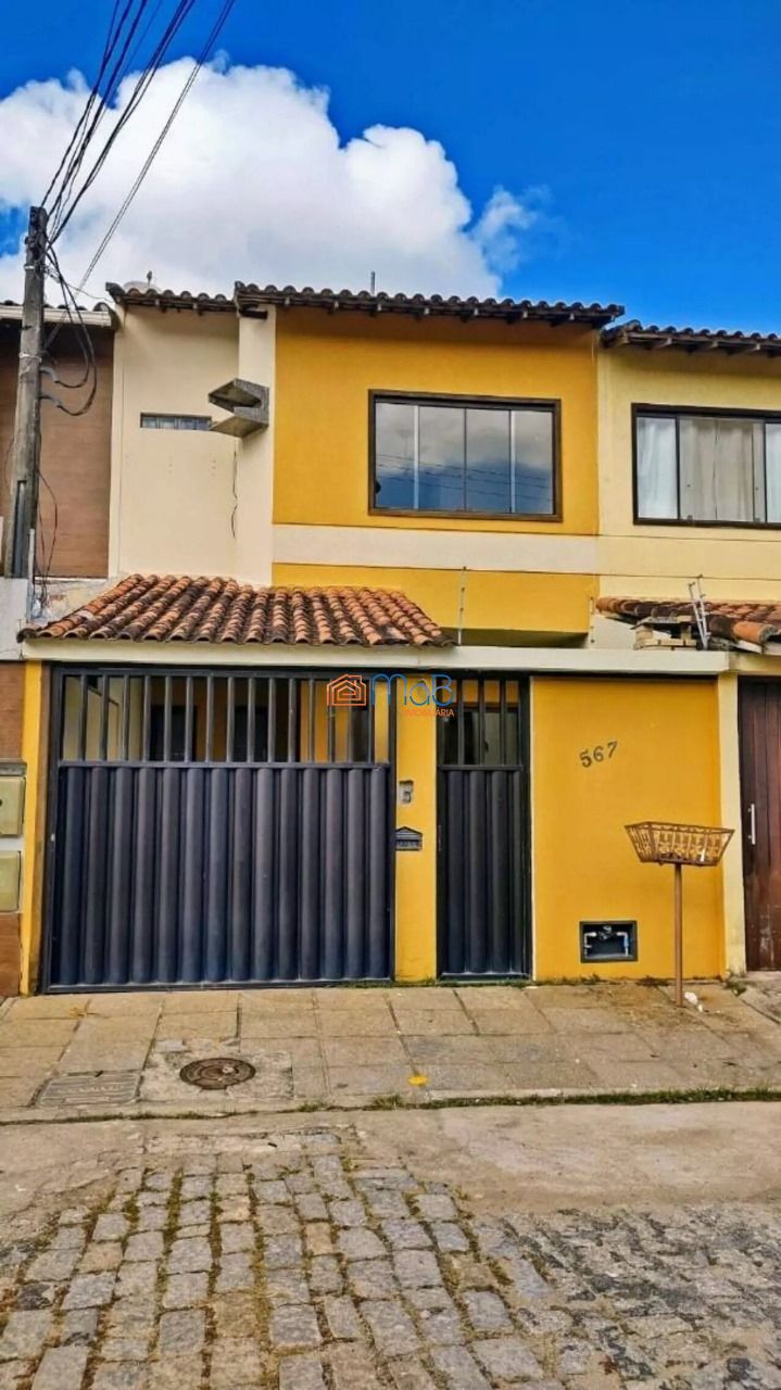 Apartamento à venda com 3 quartos, 110m² - Foto 1