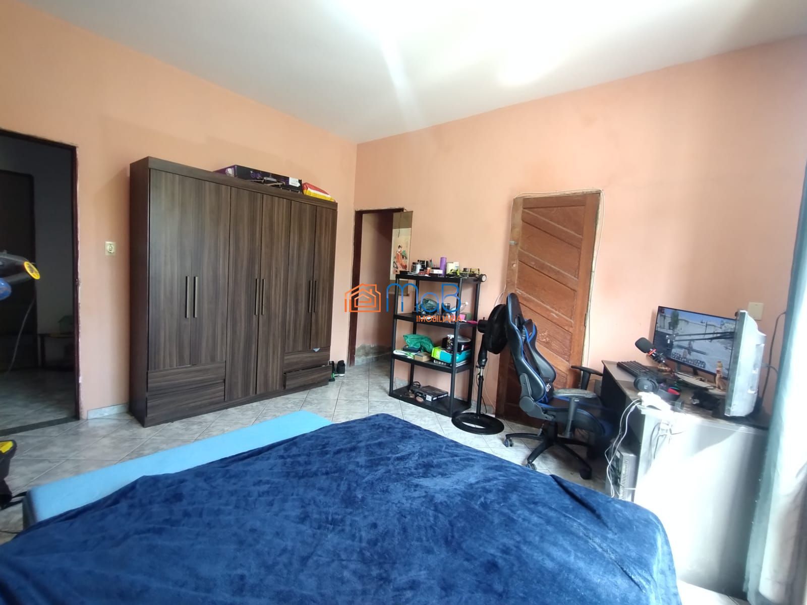 Incrível Casa de 3 Andares à Venda!