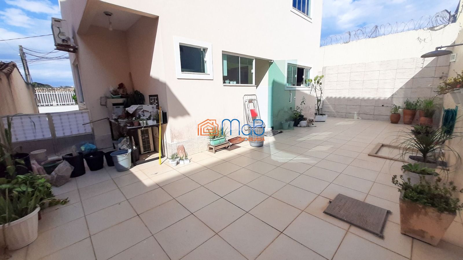 Casa à venda com 5 quartos, 200m² - Foto 11