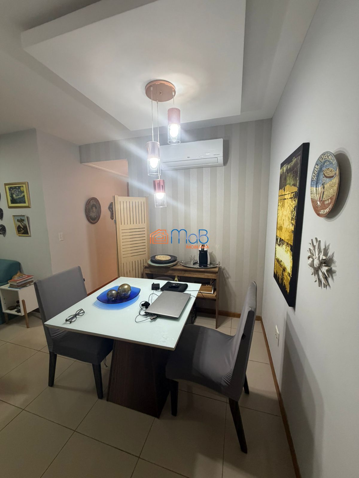 Apartamento Frente Mar 3 Quartos e 2 Suítes Praia dos Cavaleiros.