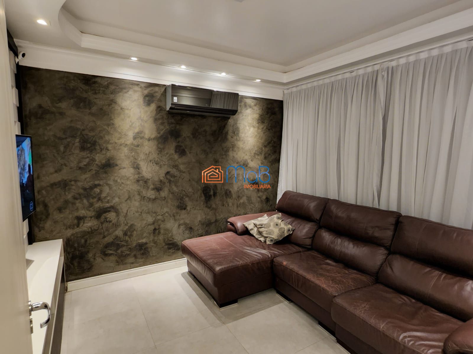 Linda casa com 03 quartos a venda no jardim santo antônio