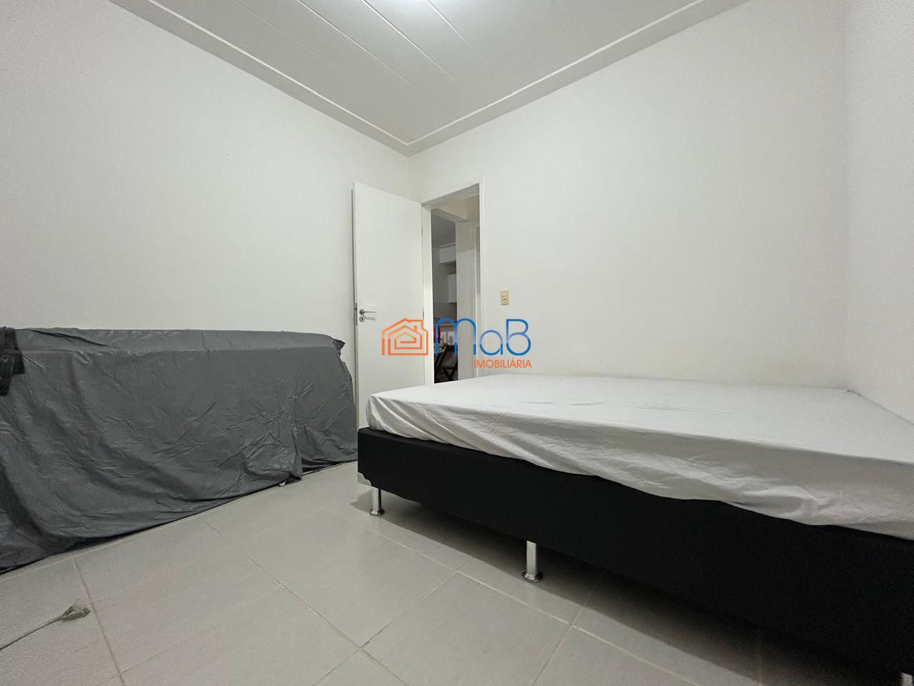 Apartamento Mobiliado com 2 quartos no Cond. Sítio das Garças