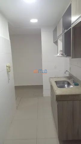 Apartamento à venda com 2 quartos, 62m² - Foto 2