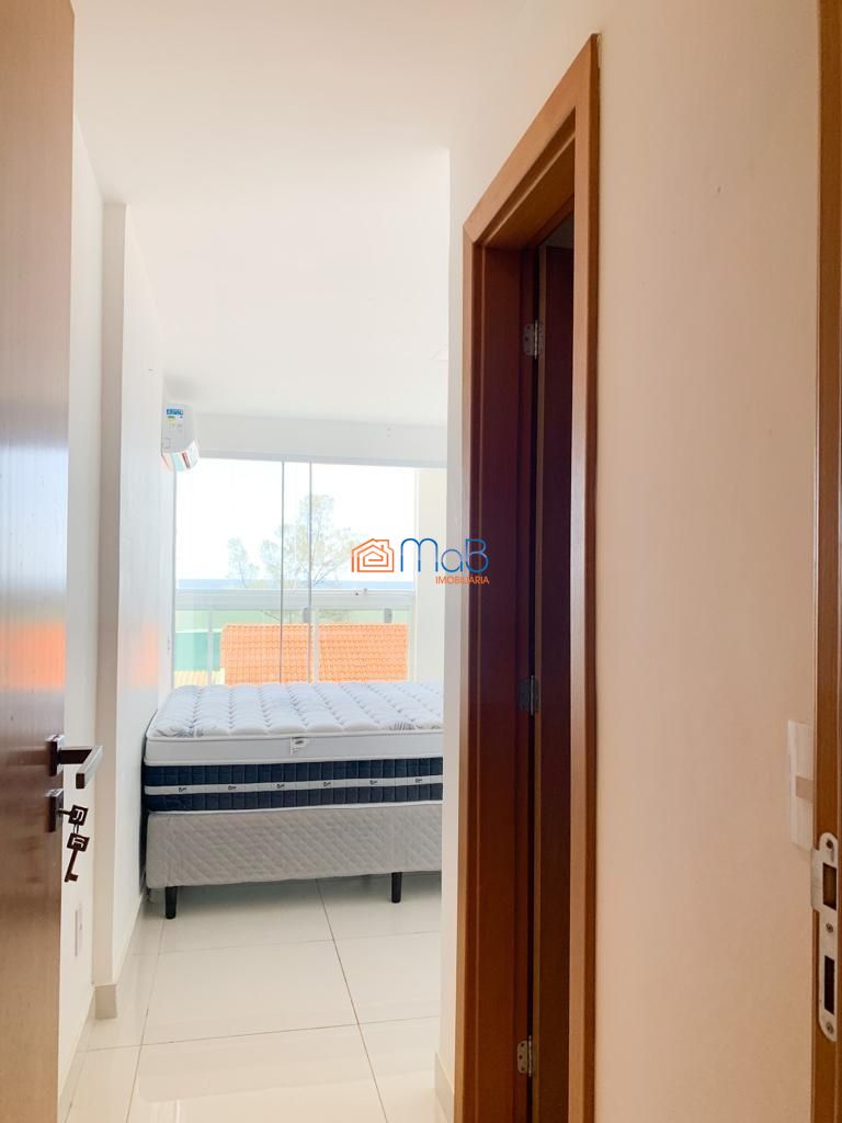 Apartamento à venda com 3 quartos, 140m² - Foto 2