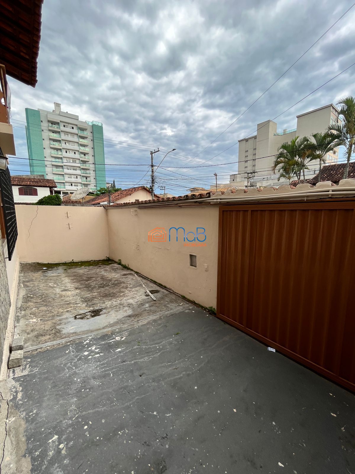 Casa à venda com 4 quartos, 200m² - Foto 25