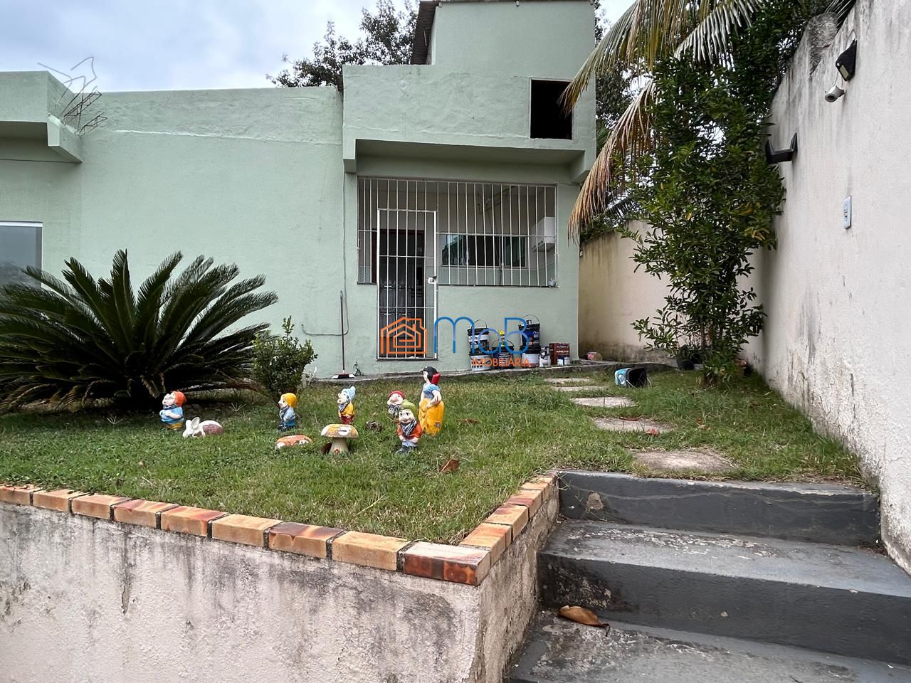 Casa à venda com 3 quartos, 200m² - Foto 1