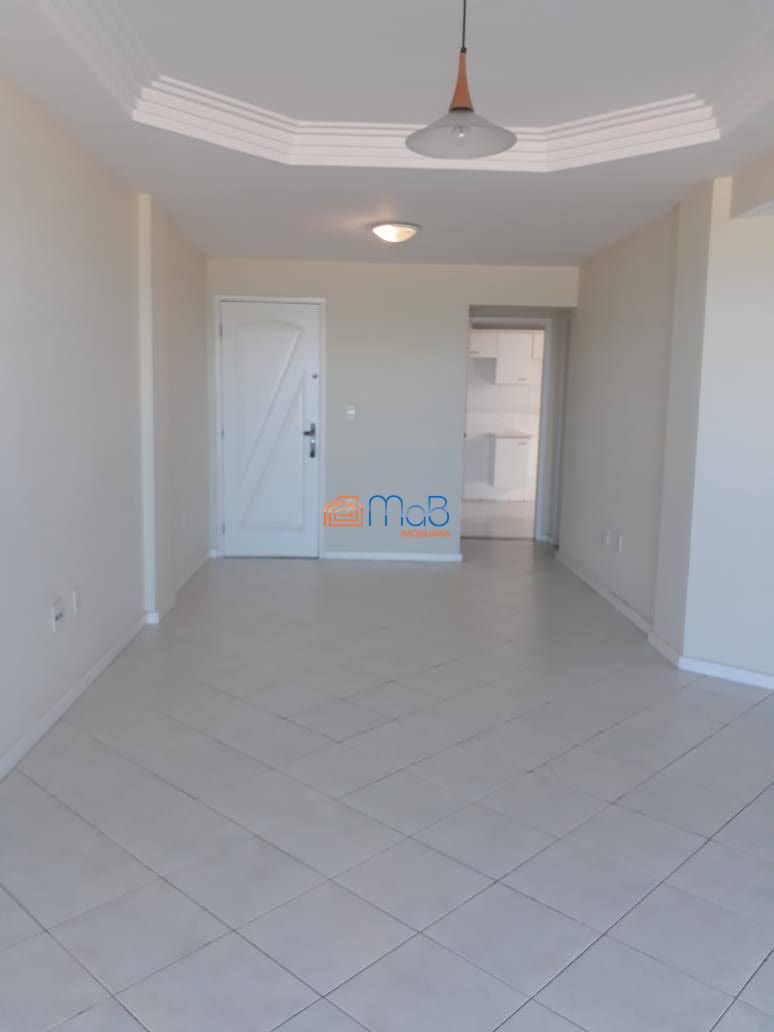 Apartamento com 120m², vista para o mar e 4 quartos sendo 01