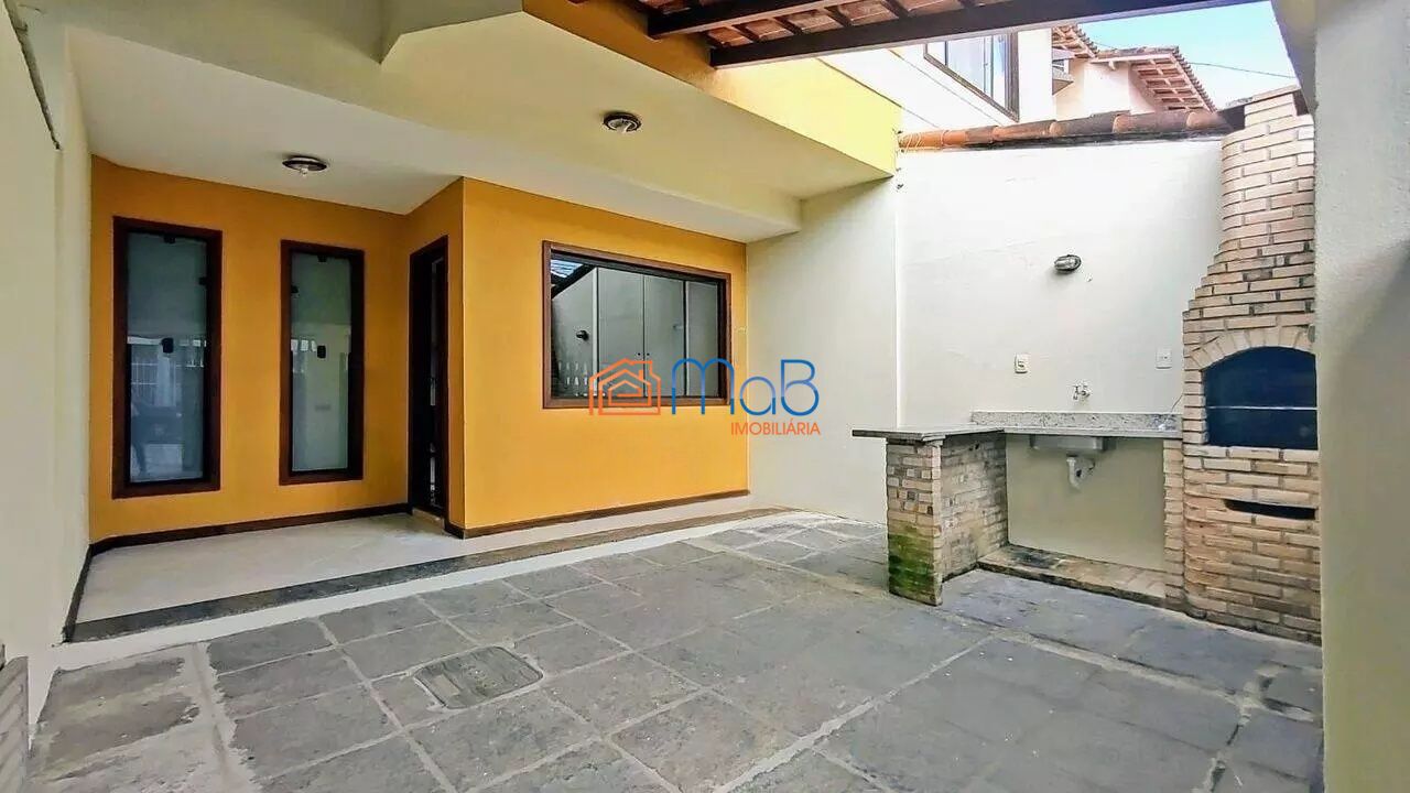 Apartamento à venda com 3 quartos, 110m² - Foto 2