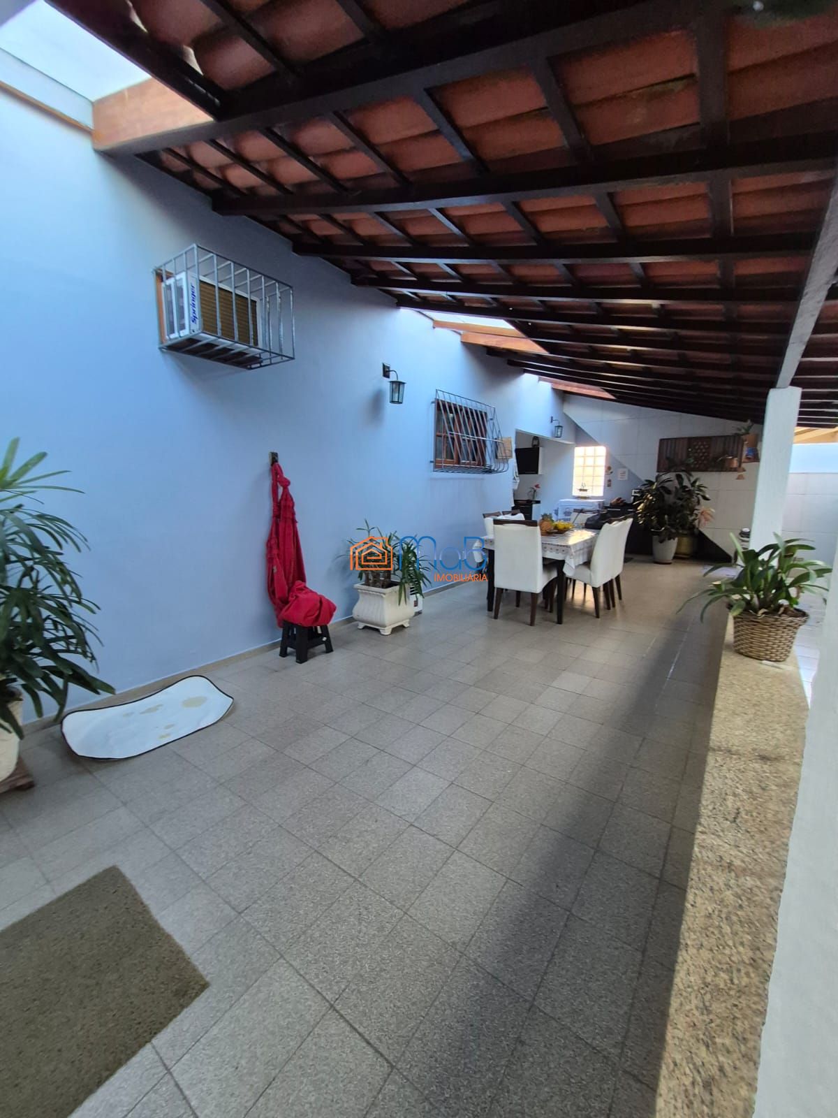 Casa de 310m² com área gourmet completa e 4 quartos - foto 3