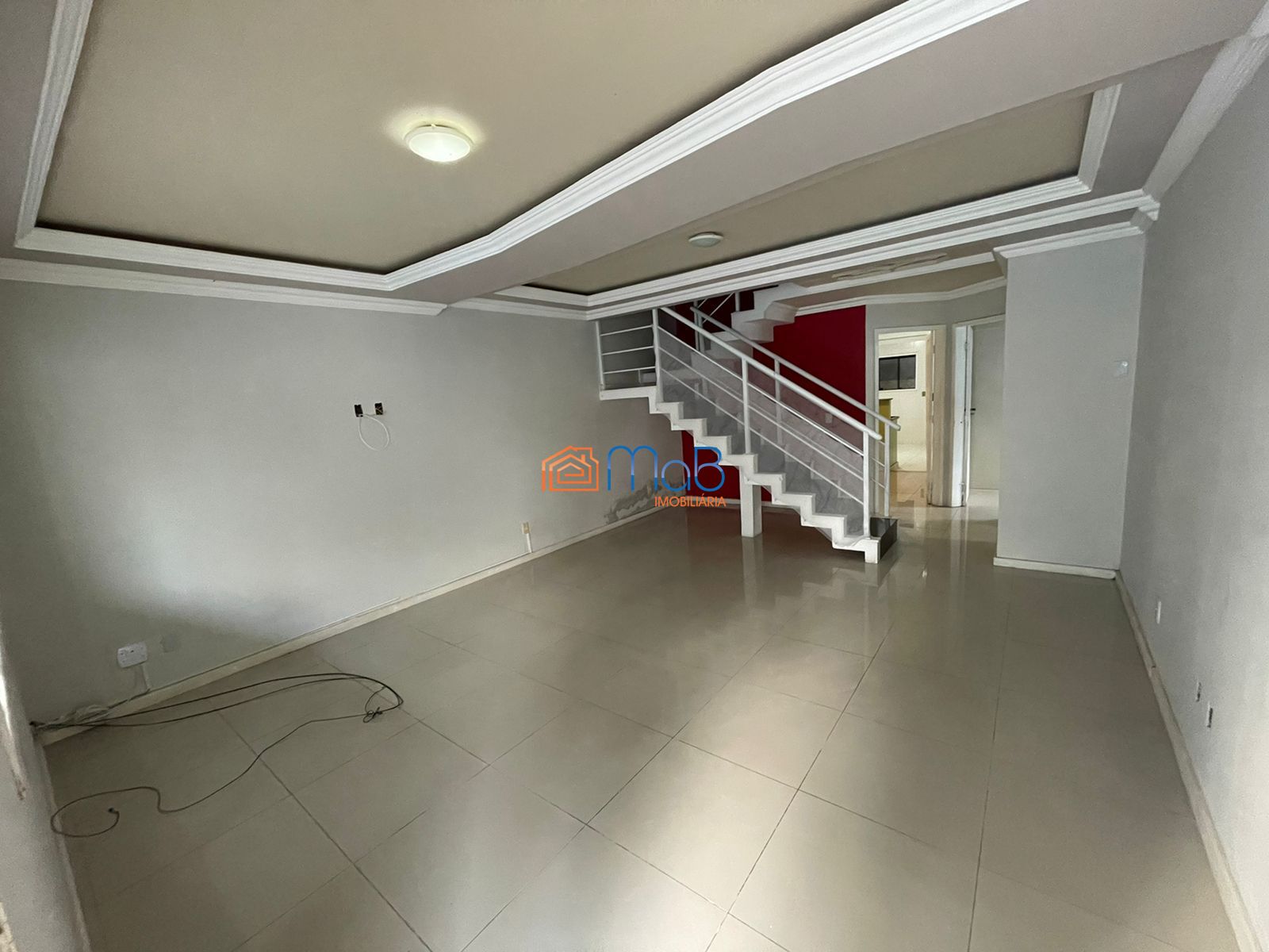 Casa à venda com 4 quartos, 200m² - Foto 5