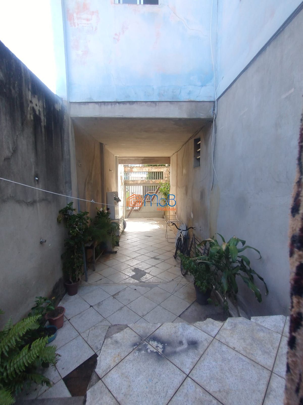 Incrível casa de 3 andares à venda!