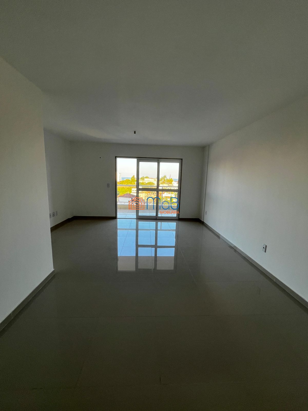 Apartamento à venda com 3 quartos, 105m² - Foto 3