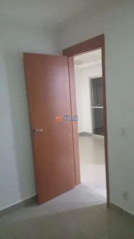 Apartamento à venda com 2 quartos, 62m² - Foto 11