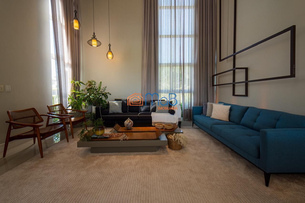 Casa com arquitetura imponente de esquina à venda porteira f