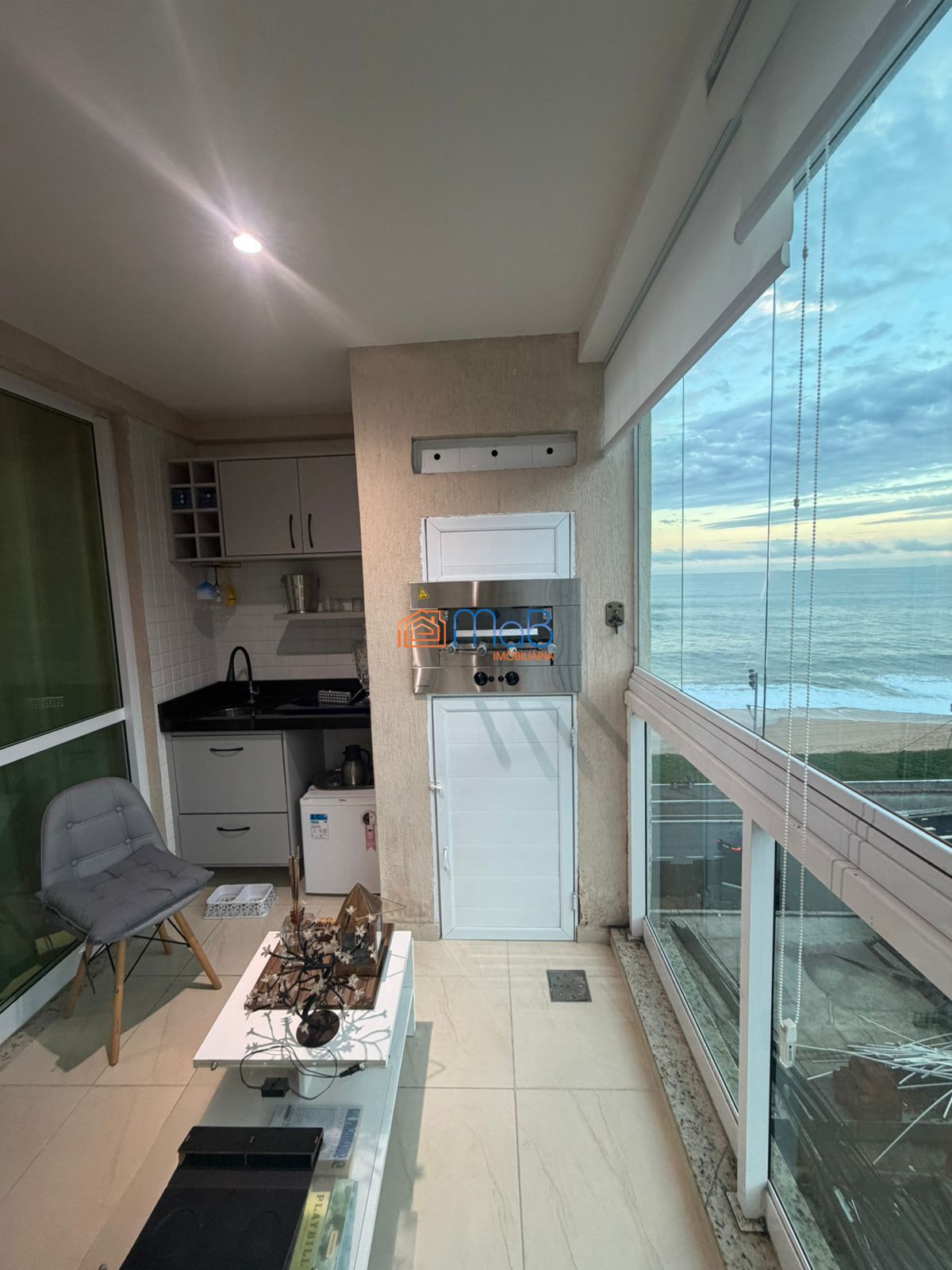 Apartamento Frente Mar 3 Quartos e 2 Suítes Praia dos Cavaleiros.