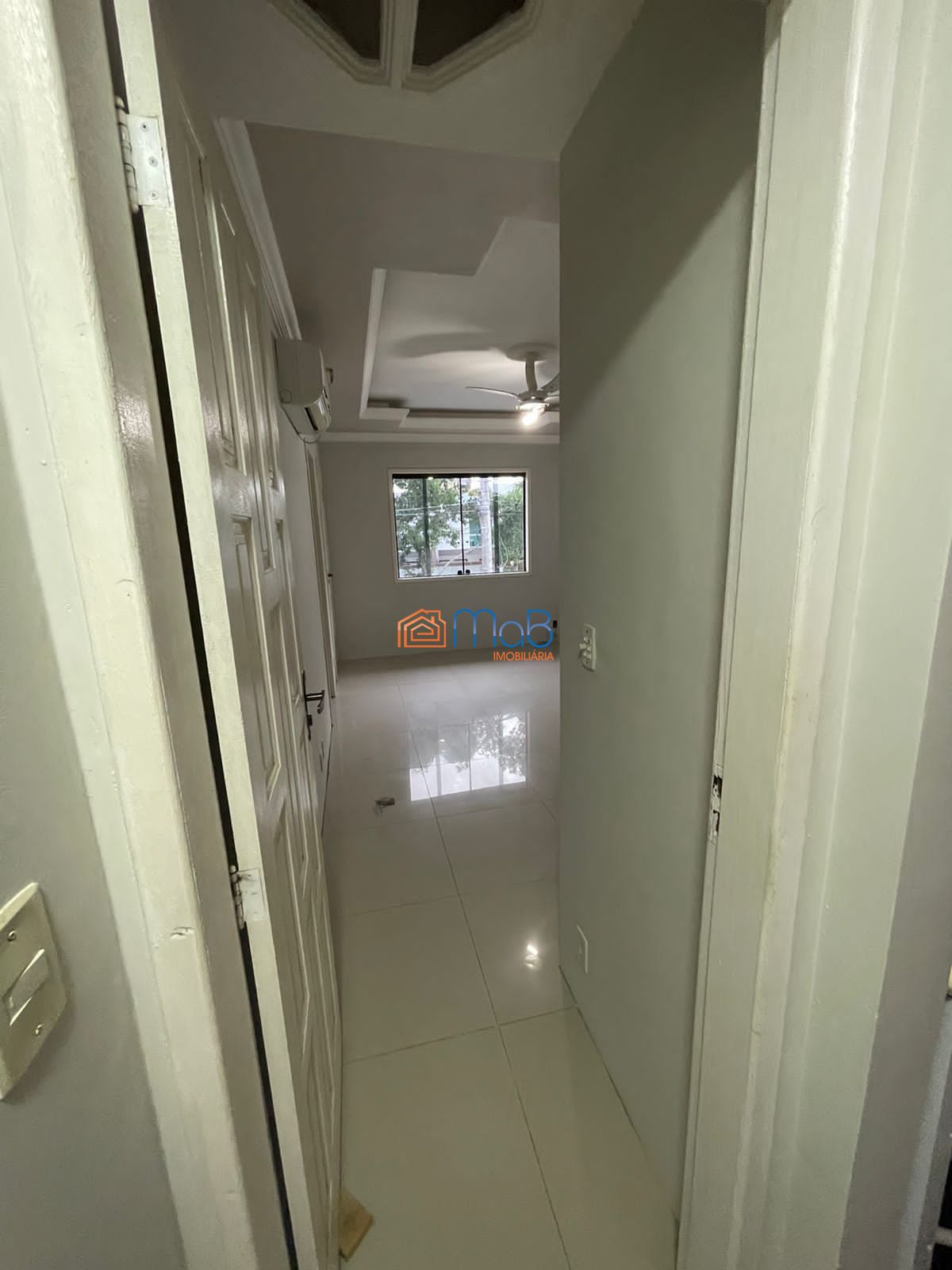 Casa à venda com 4 quartos, 200m² - Foto 14