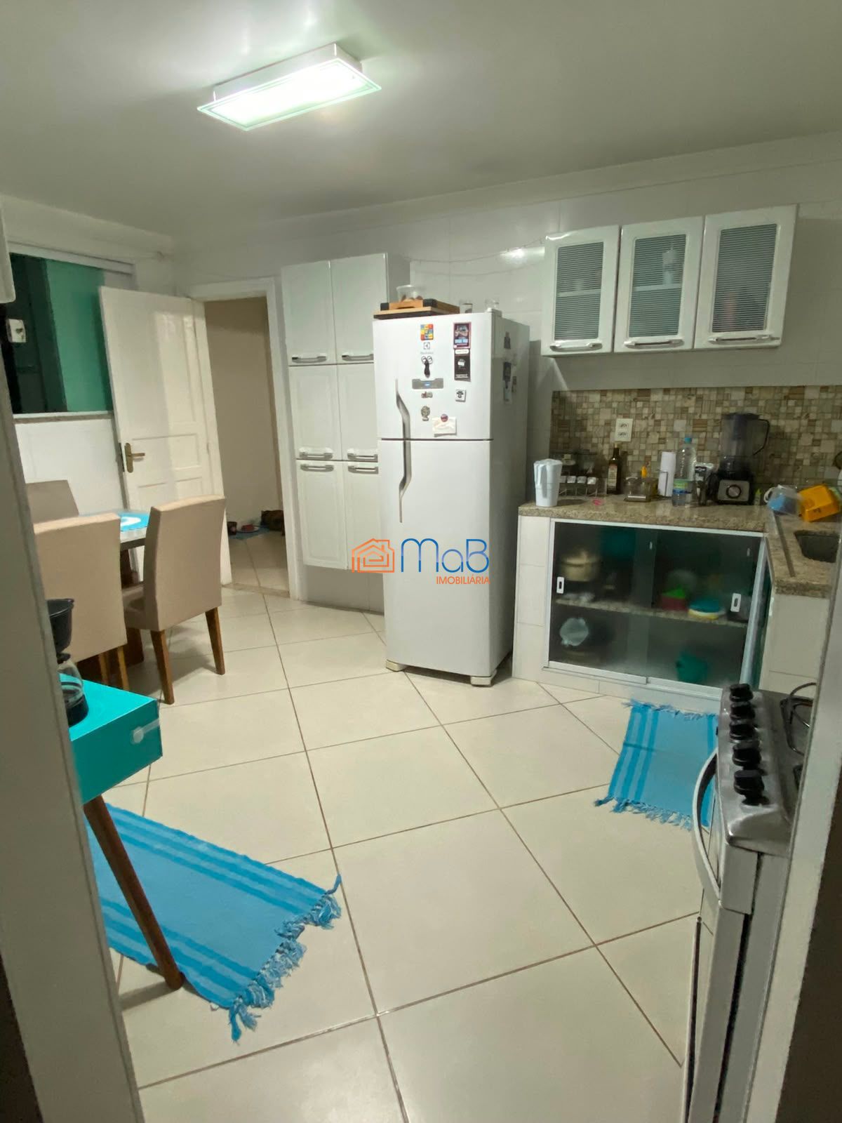 Casa 2 quartos , com garagem no centro de macaé