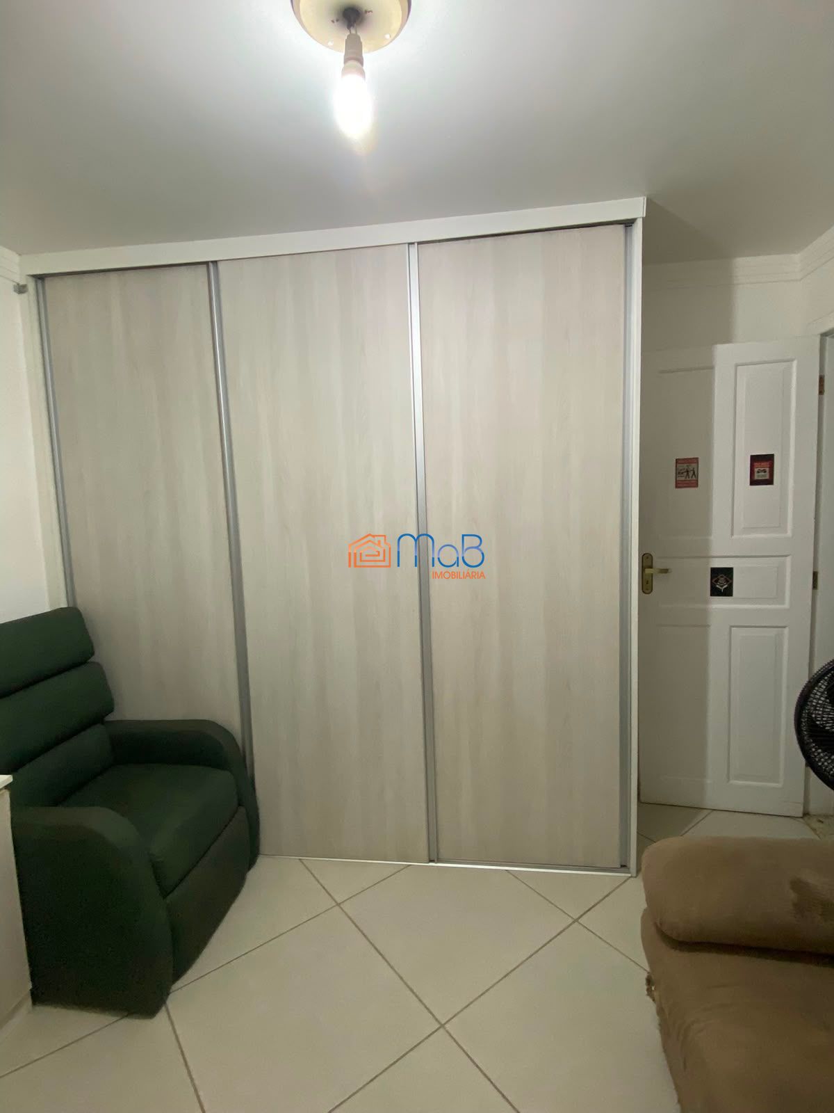 Casa 2 quartos , com garagem no centro de macaé