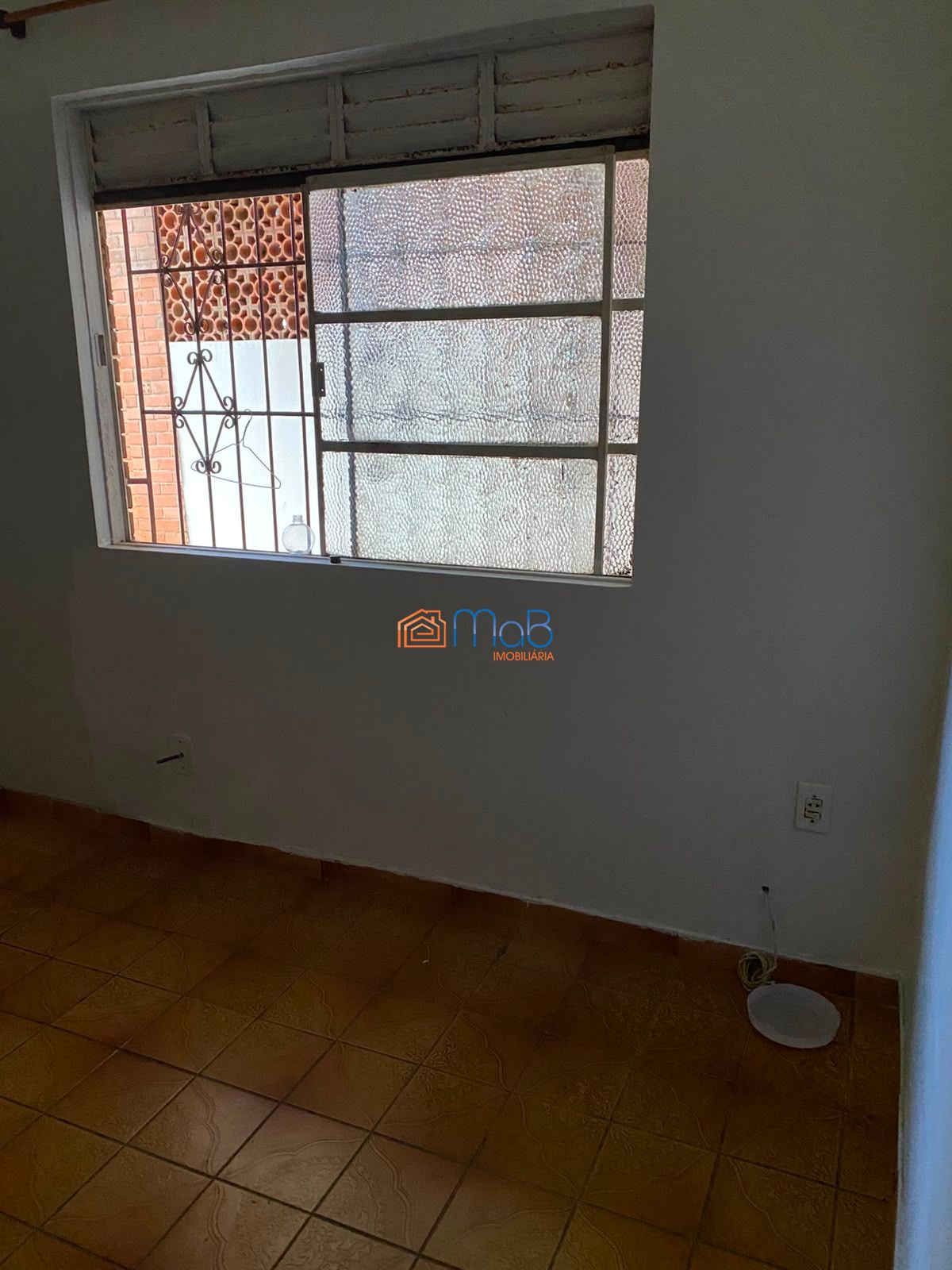 Casa com 4 quartos + terraço com churrasqueira no parque aeroporto!