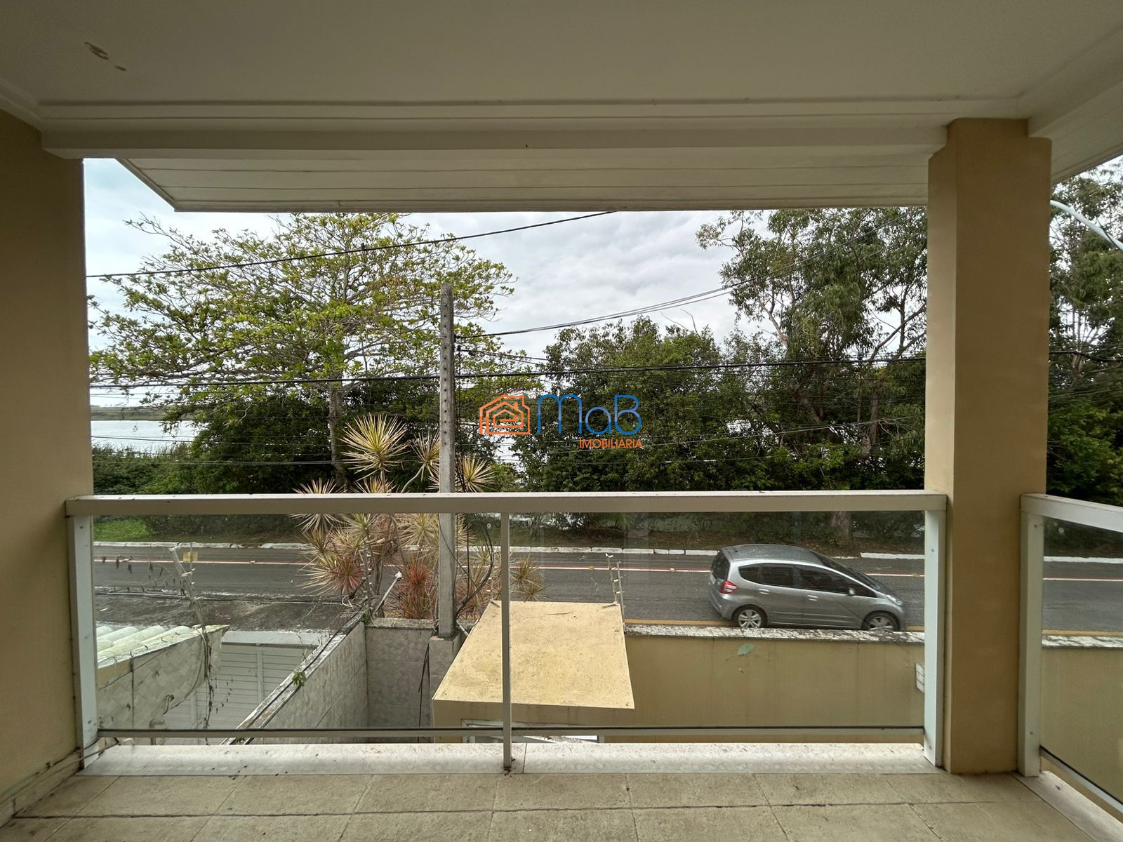 Casa espaçosa de 3 quartos com terraço, vista pra Lagoa e Área de Lazer Completa