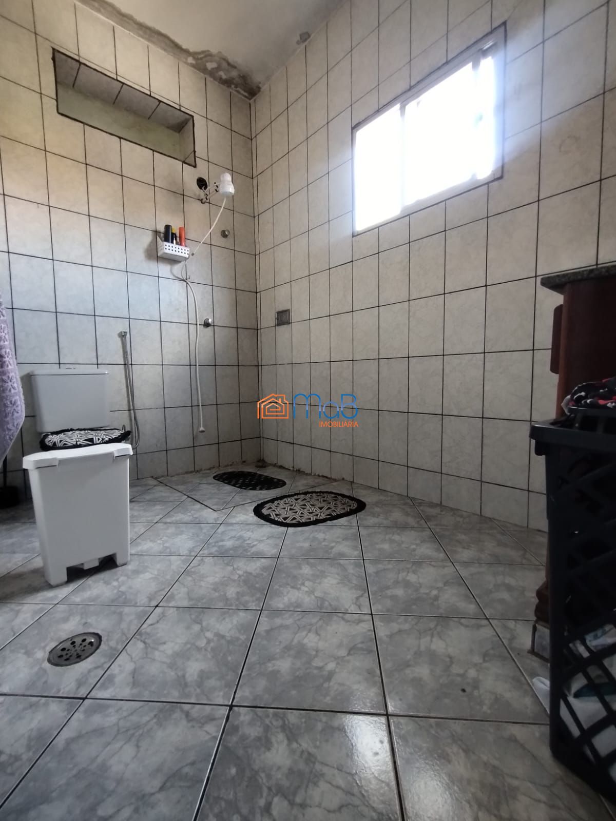 Incrível Casa de 3 Andares à Venda!