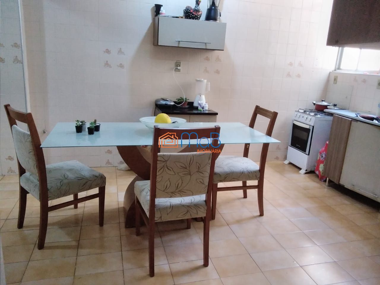 Apartamento à venda com 3 quartos, 100m² - Foto 2