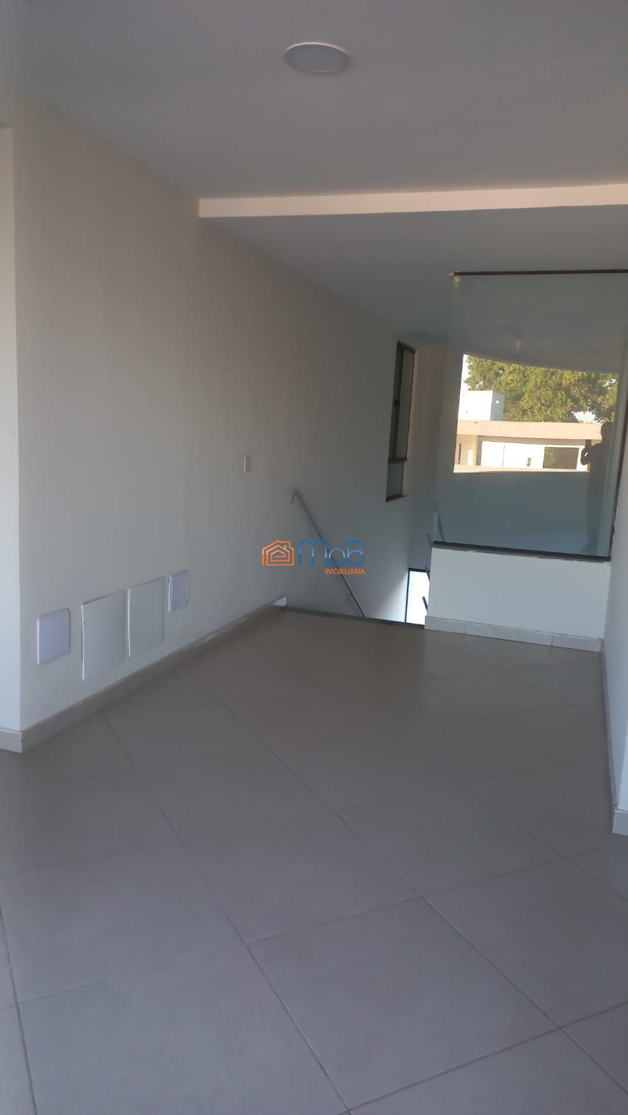 Sala comercial na ajuda de cima