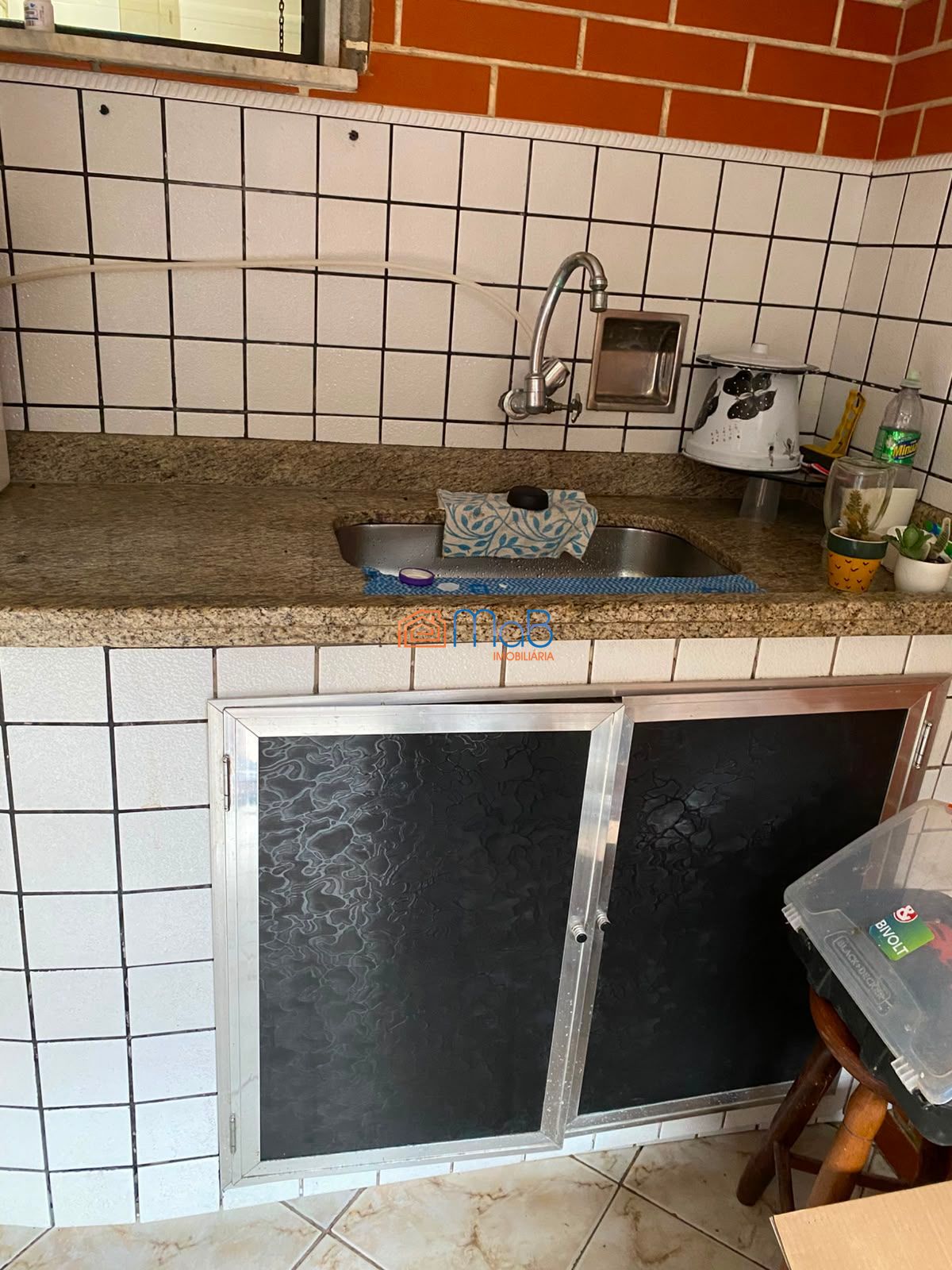 Casa com 4 quartos + terraço com churrasqueira no parque aeroporto!