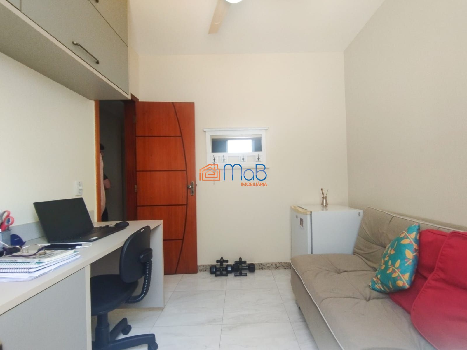 Casa à venda com 3 quartos, 131m² - Foto 11