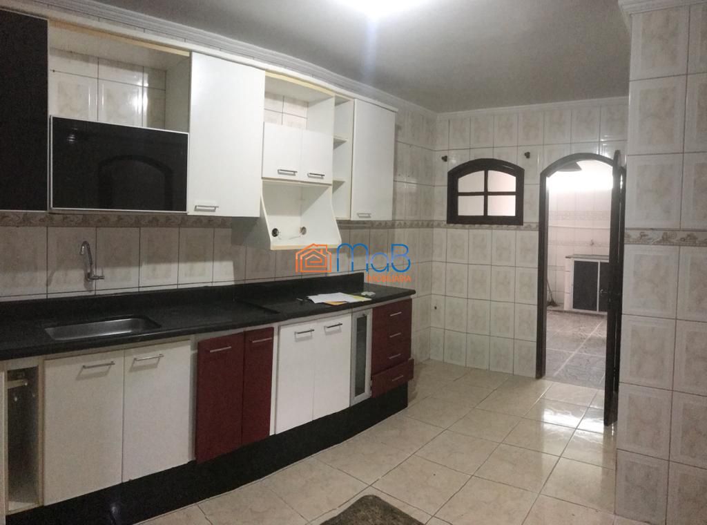 Casa à venda com 3 quartos, 242m² - Foto 10