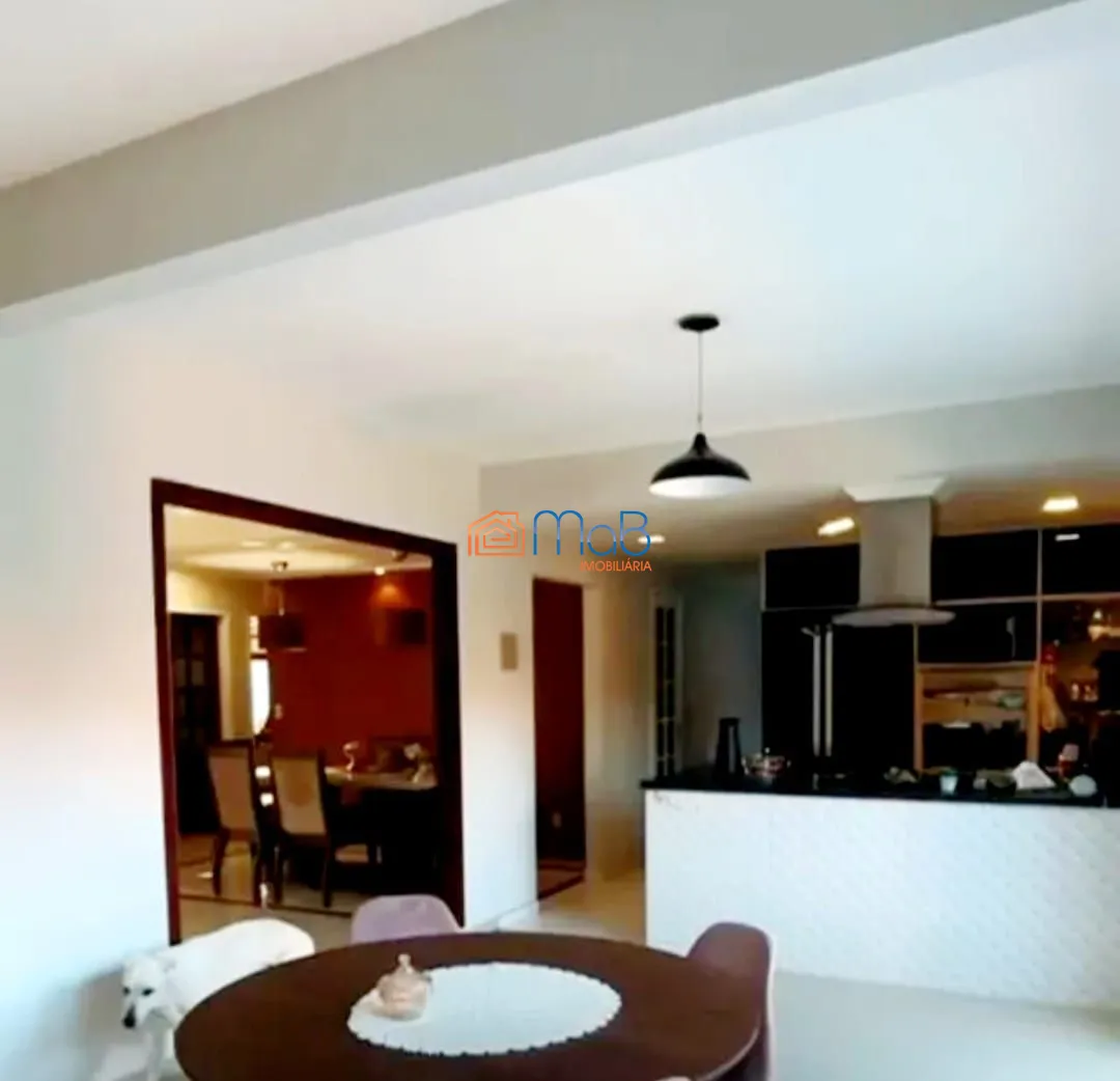 Casa, 5 quartos, 291 m² - Foto 1
