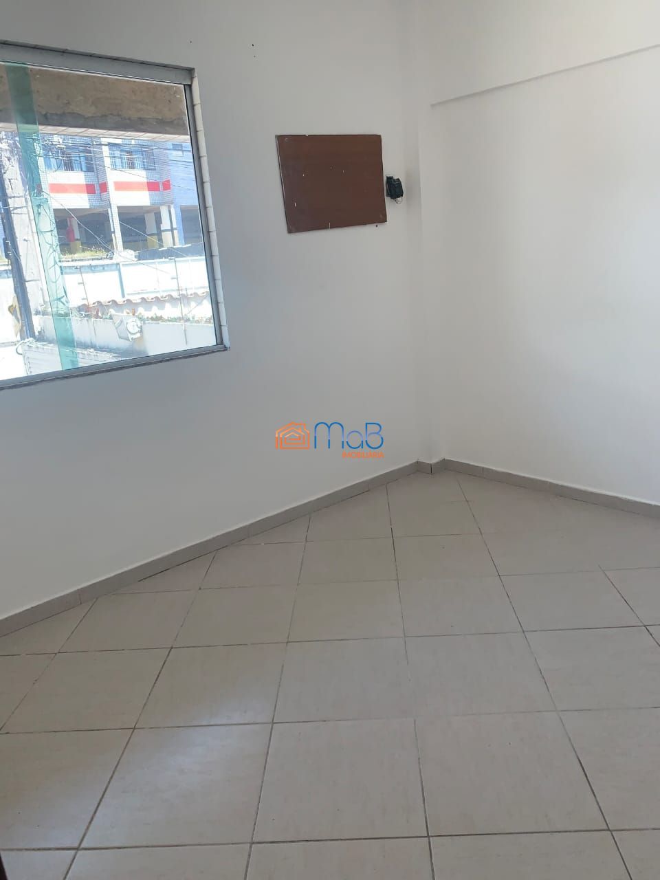 Excelente apartamento com 02 quartos no cajueiros