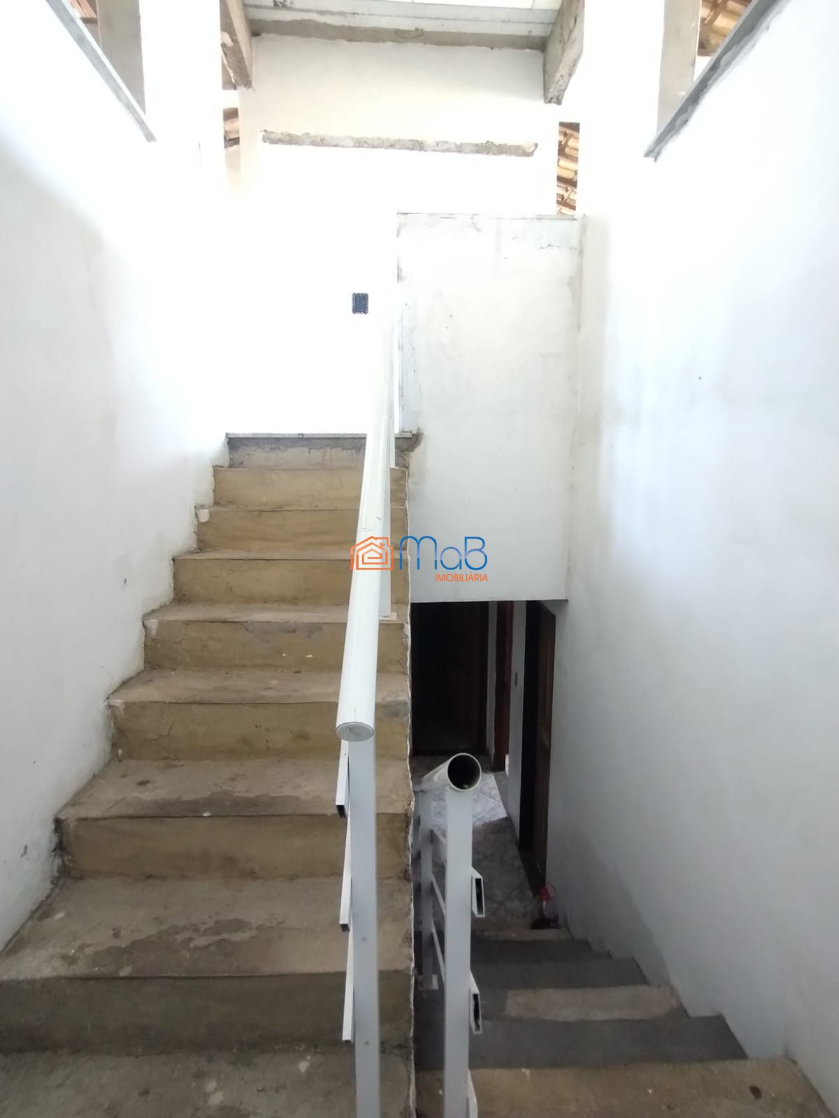 Incrível casa de 3 andares à venda!