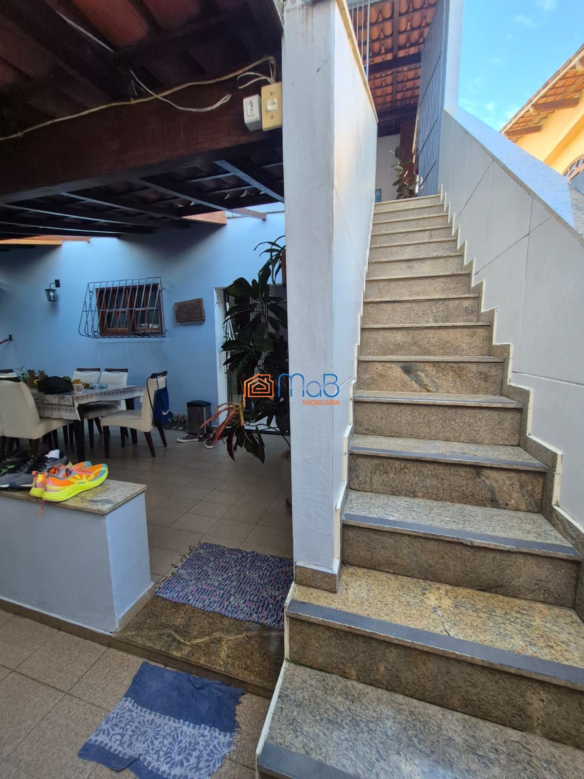 Casa de 310m² com Área Gourmet Completa e 4 Quartos