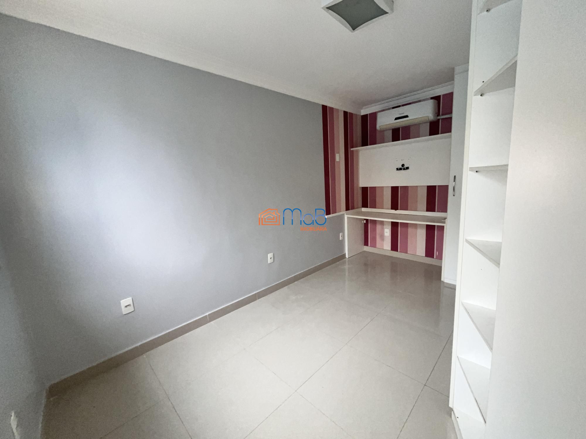 Casa à venda com 3 quartos, 206m² - Foto 12