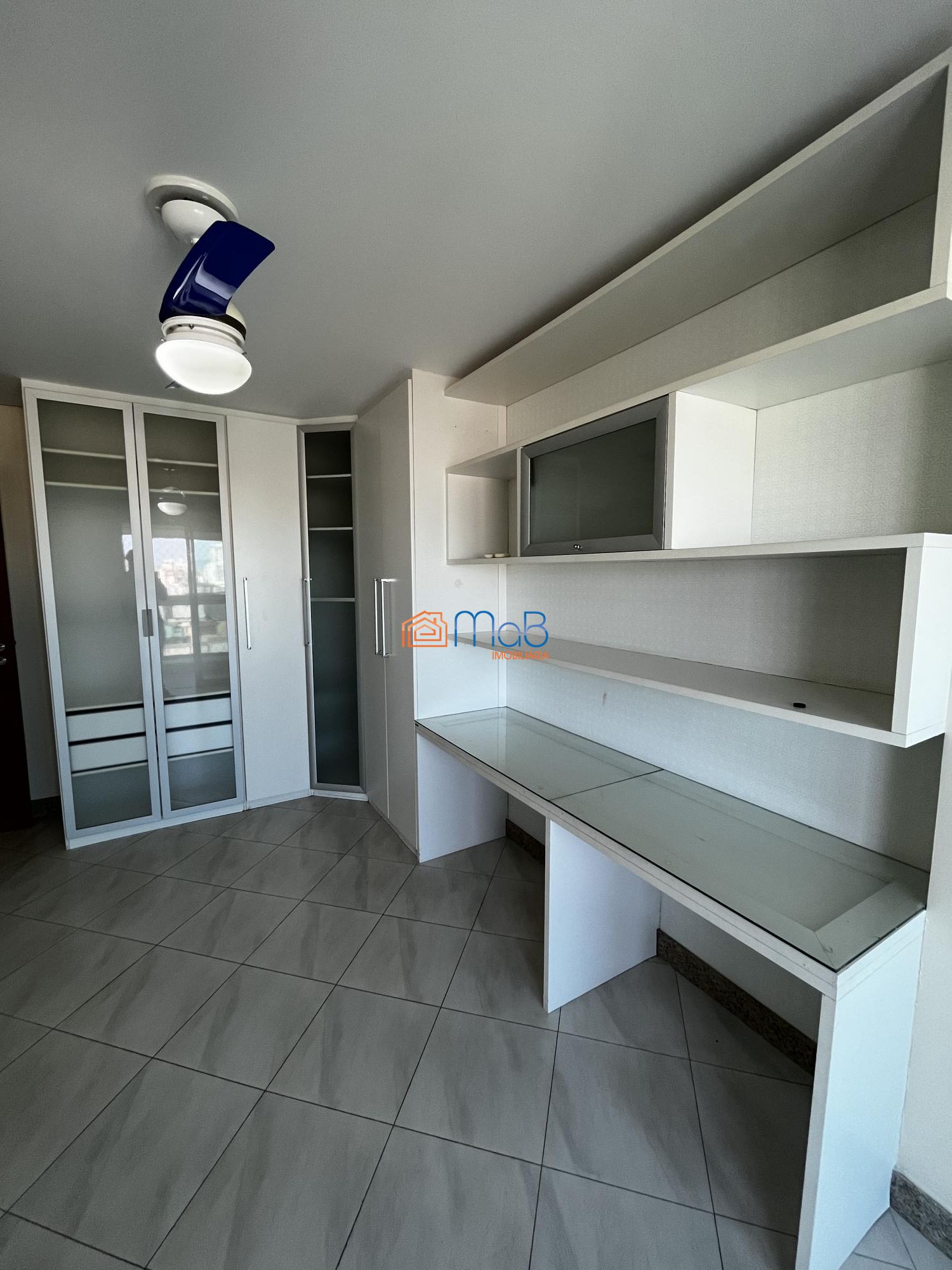 Apartamento à venda com 3 quartos, 140m² - Foto 10